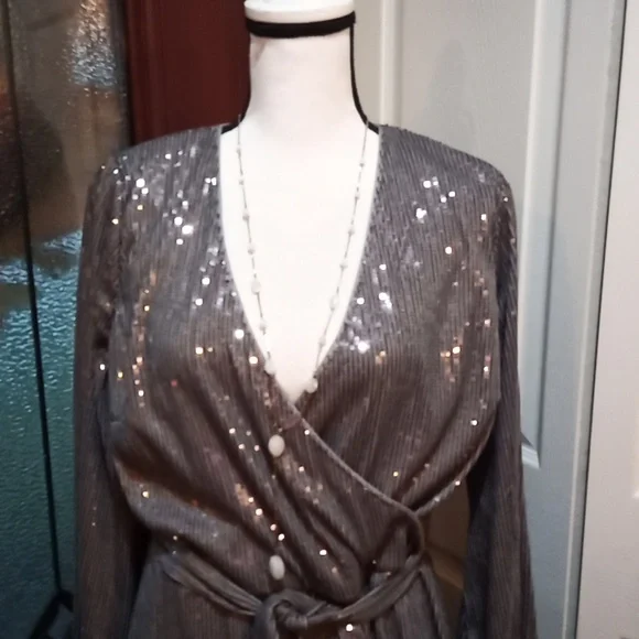 NEW INC Wrap Like Sequin Dress EveninG Wedding Night Out Plunging Neckline Sz L - Picture 2 of 6